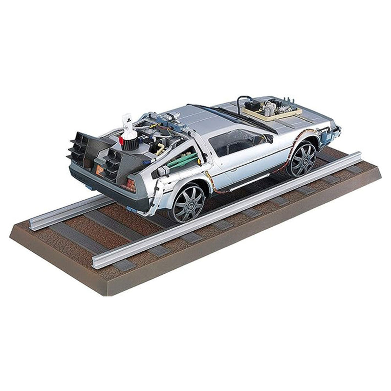 Aoshima terug naar het toekomstige Delorean 1/24 -model